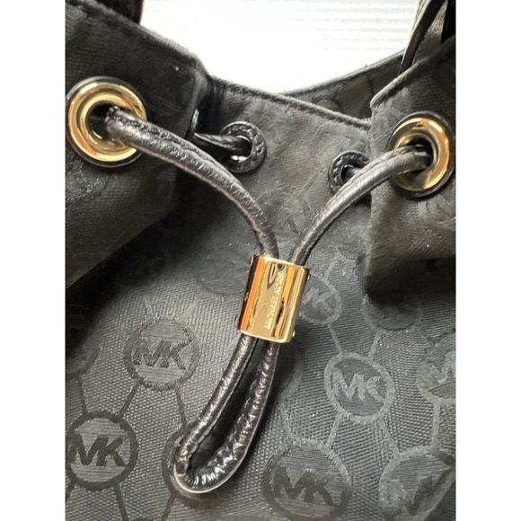 Sale!! Michael Kors Black Logo Handbag. - Picture 8 of 13